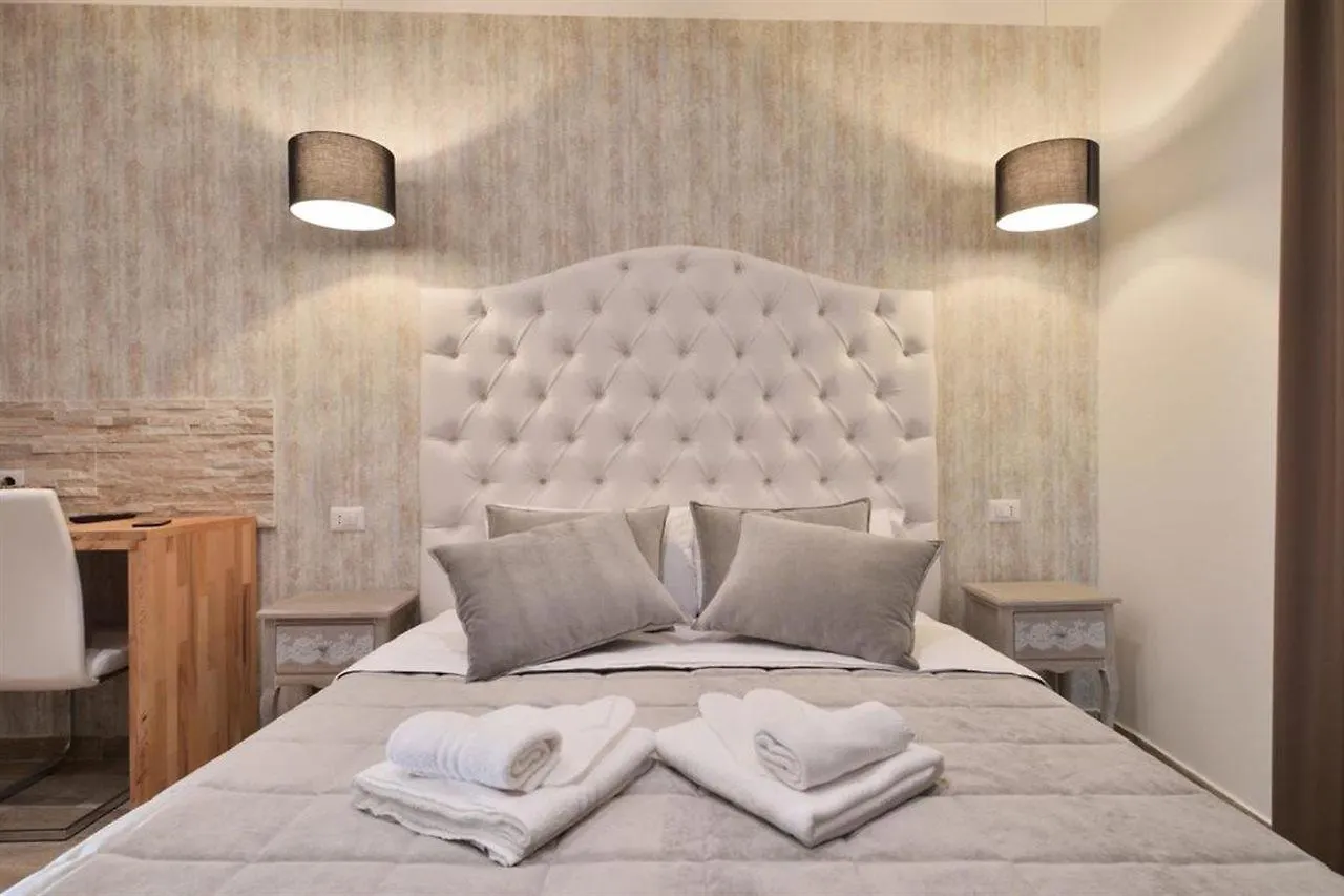 *** Guest house Relais Barberini Hotel Rome Italy